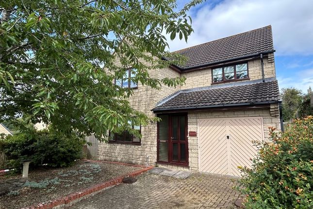 Delmont Grove, Stroud 4 bed detached house for sale