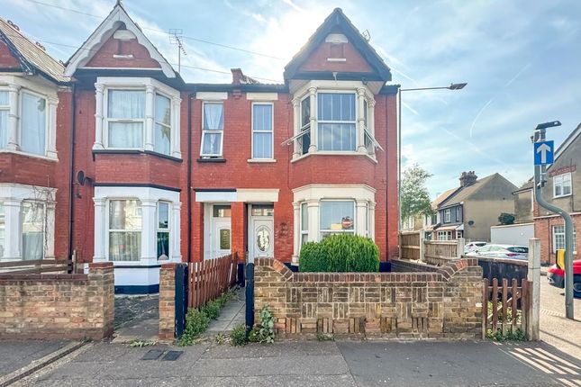 Bournemouth Park Road... 2 bed end of terrace house for sale