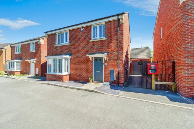 4 bed detached house