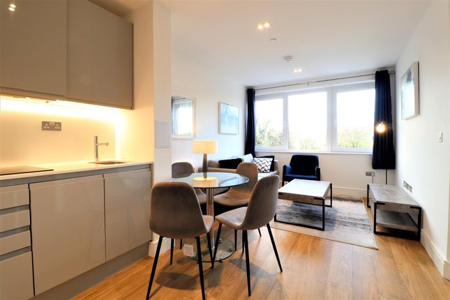 Pinnacle House, Kings Langley WD4 1 bed flat for sale