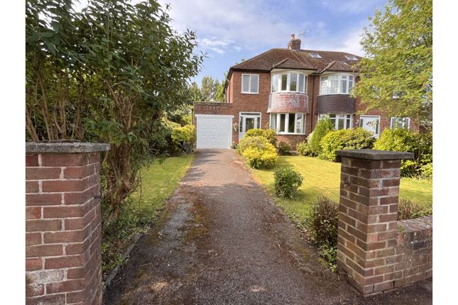 3 bedroom semi-detached house for sale