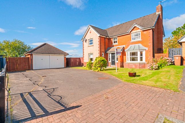 5 bed detached house