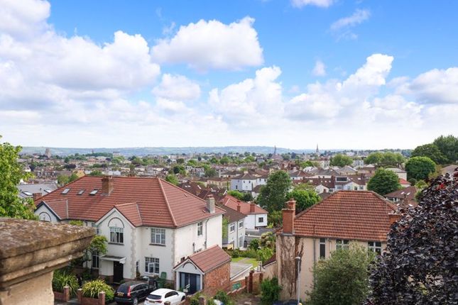 3 bedroom flat for sale