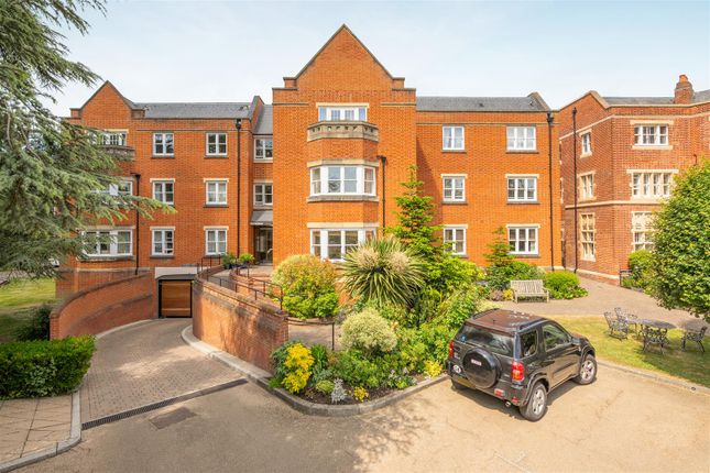 Pemberley Lodge, Windsor 2 bed apartment for sale