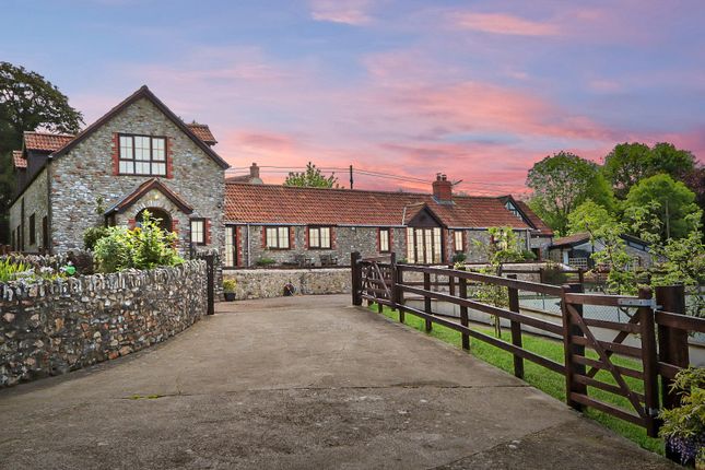 5 bedroom equestrian property for sale