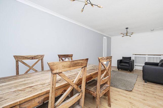 Samuel Close, E8, Haggerston, London, E8 3 bed flat for sale