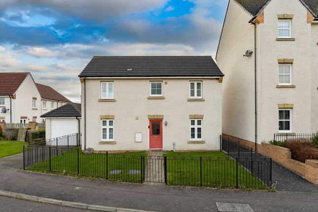 Burnbrae Walk, Bonnyrigg EH19 3 bed detached villa for sale