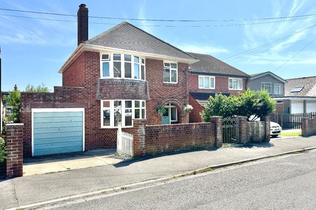 3 bed detached house