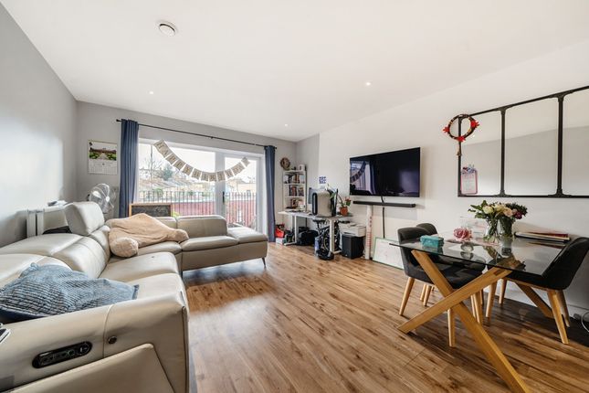 Sandy Hill Road, London 2 bed apartment for sale