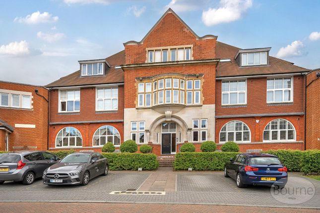Swallowtail Grove, Camberley GU16 3 bed apartment for sale