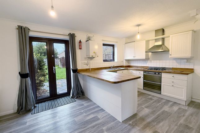 Farriers Close, Ipswich IP5 3 bed terraced house for sale