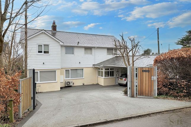 4 bed detached house