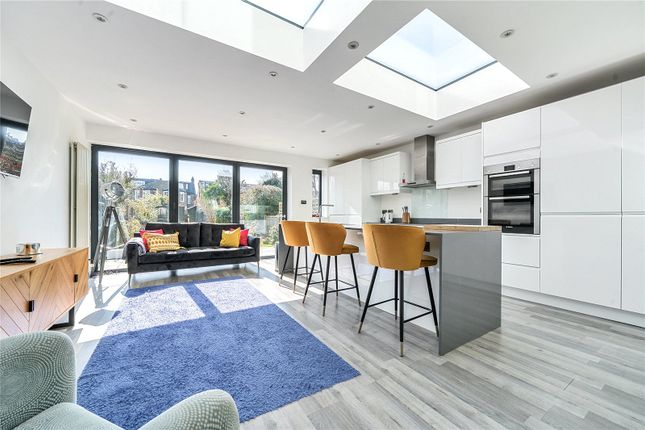 4 bedroom terraced house for sale