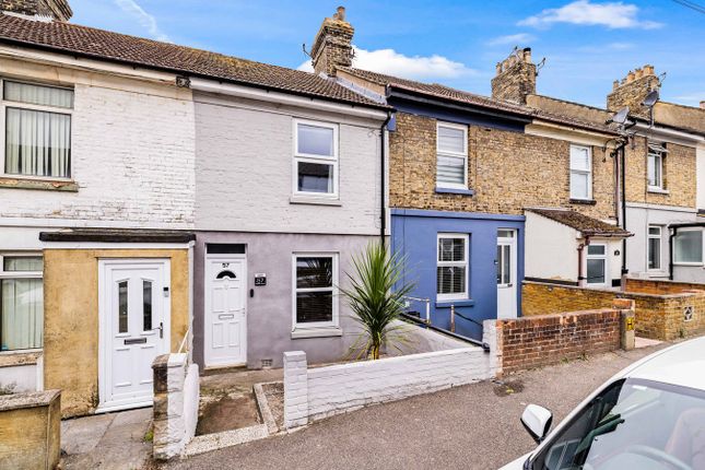 Mayfield Avenue, Dover, CT16 3 bed terraced house for sale