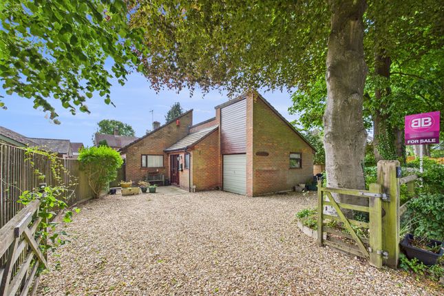 Stokenchurch, High Wycombe HP14 3 bed detached house for sale