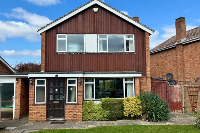 Ashtead 3 bed detached house for sale