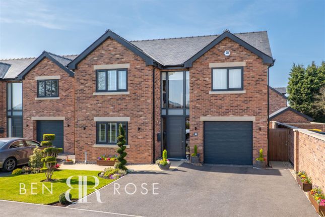 Barrons Mews, Tarleton PR4 5 bed detached house for sale
