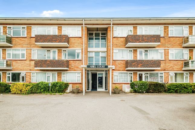 2 bedroom ground floor flat for sale