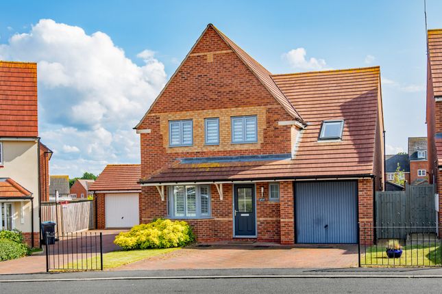 Arnold Drive, Priors Hall, Corby, NN17 5 bed detached house for sale