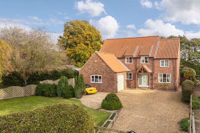 6 bedroom detached house for sale