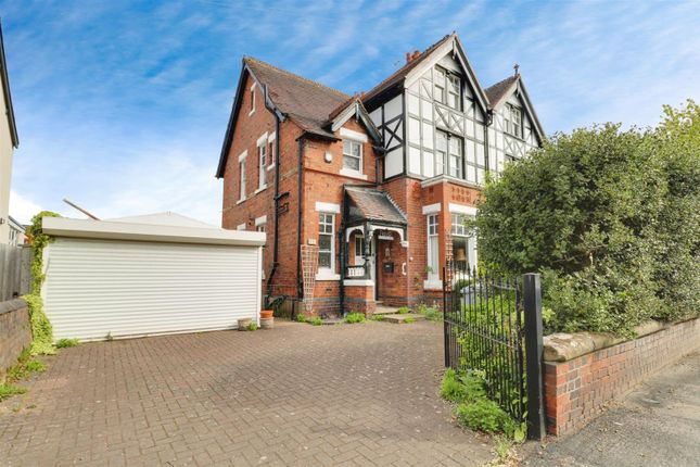 6 bed semi-detached house
