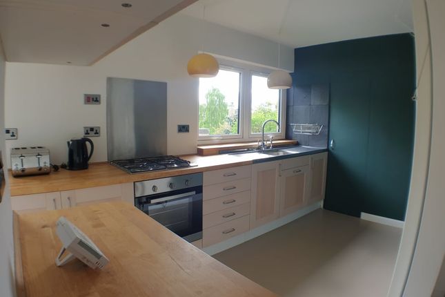 Cargill Court, Edinburgh, EH5 2 bed flat for sale