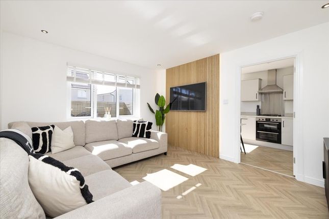 3 bed semi-detached house