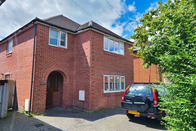 3 bed detached house