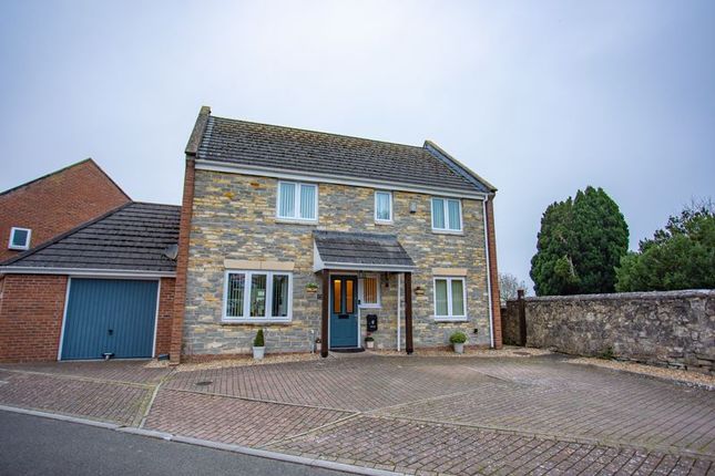 4 bed detached house