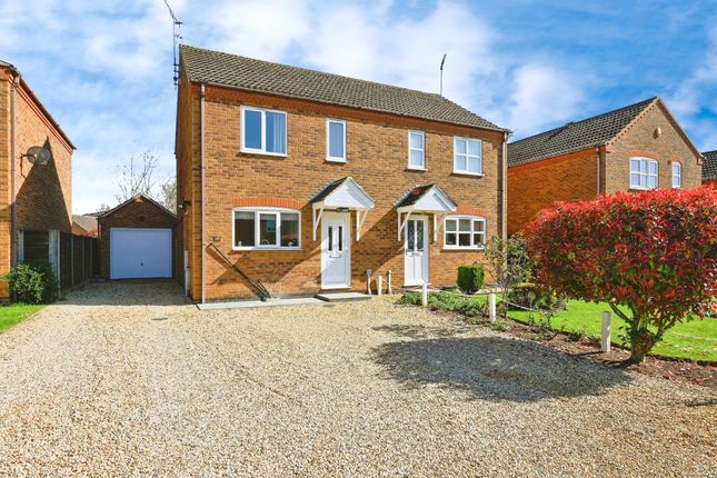 2 bedroom semi-detached house for sale
