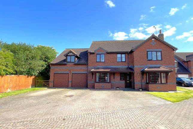 5 bedroom detached house for sale