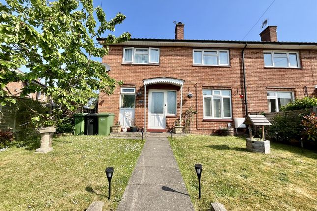 3 bed end terrace house