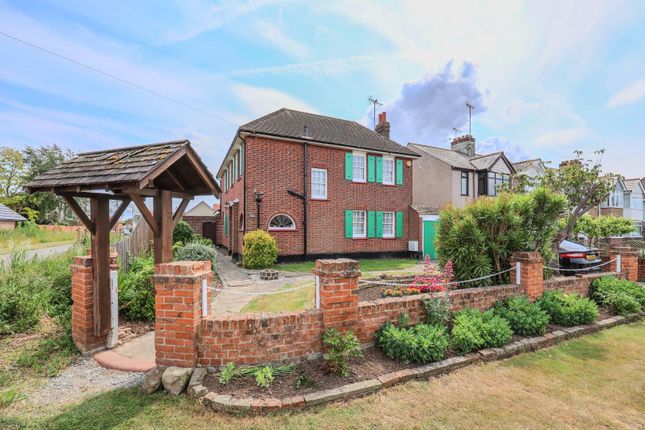 4 bed detached house
