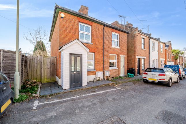Mount Pleasant, Berkshire RG41 2 bed semi