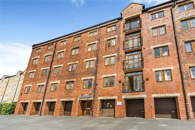 Canal Road, Riddlesden, Keighley... 1 bed flat for sale