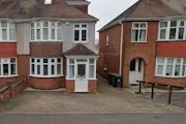 4 bed semi-detached house