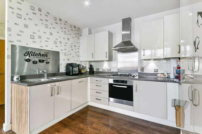 High Street, Futura Apartments, HA8 2 bed flat for sale