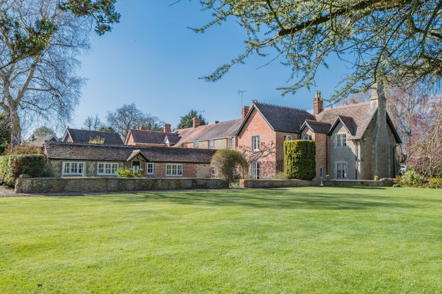 Longcot Road, Shrivenham, Swindon, SN6 4 bed house for sale