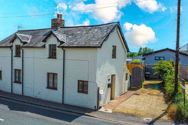 2 bedroom semi-detached house for sale
