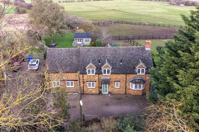 North Street, Rothersthorpe, NN7 5 bed detached house for sale