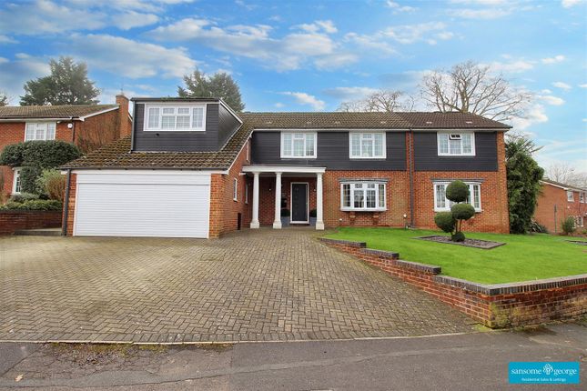5 bedroom detached house for sale