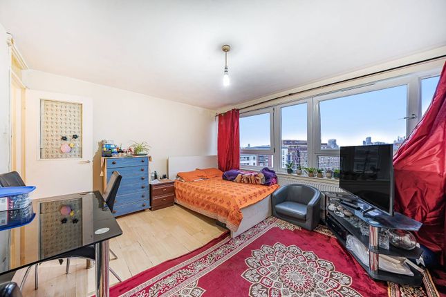 2 Weatherley Close, London E3 1 bed flat for sale