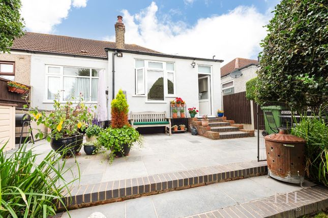 Aldborough Road, Upminster 2 bed bungalow for sale