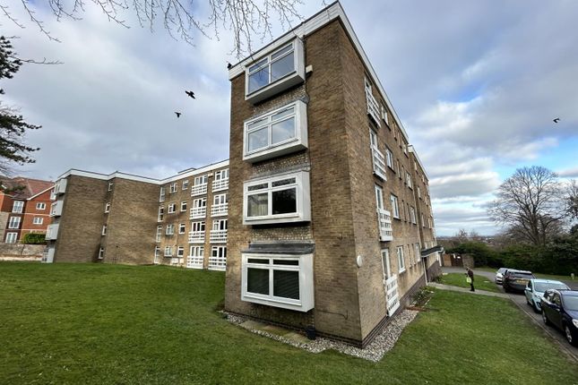 High Trees, Carew Road, Eastbourne BN21 2 bed apartment for sale