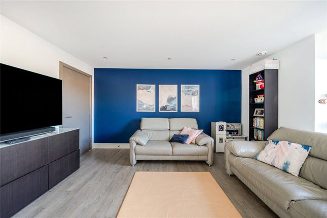 Ruckholt Road, London 3 bed apartment for sale