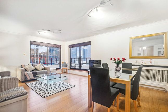 Sandringham House, Windsor Way... 2 bed flat for sale