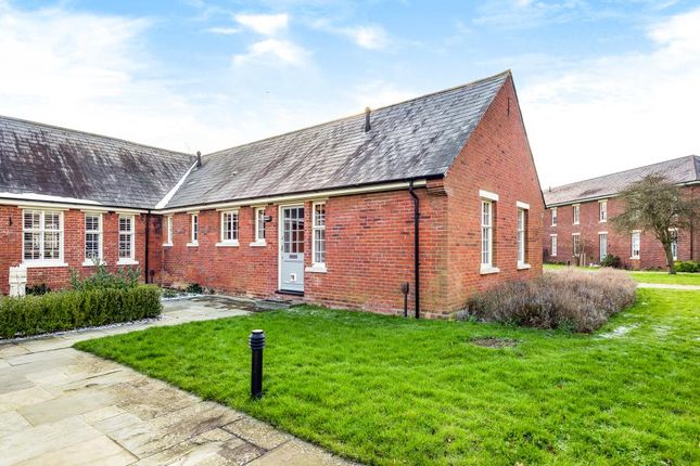 Caversfield,  Oxfordshire,  OX27 2 bed bungalow for sale