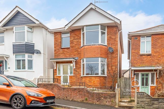 3 bed detached house