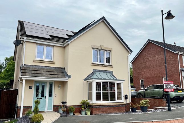 Clos Yr Eryr, Bridgend, Bridgend... 4 bed detached house for sale