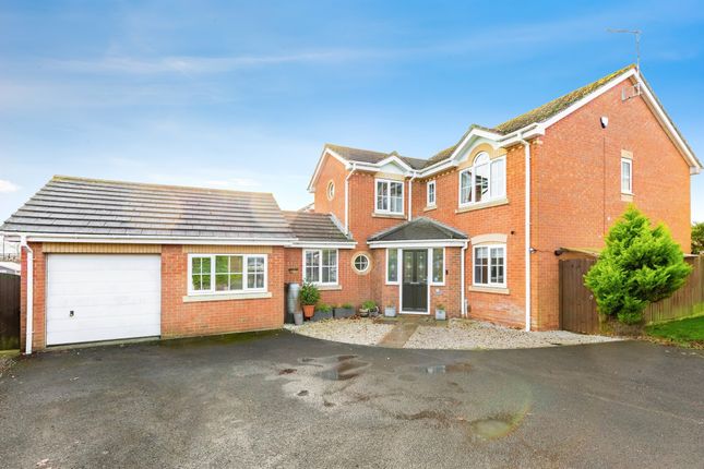 4 bed detached house